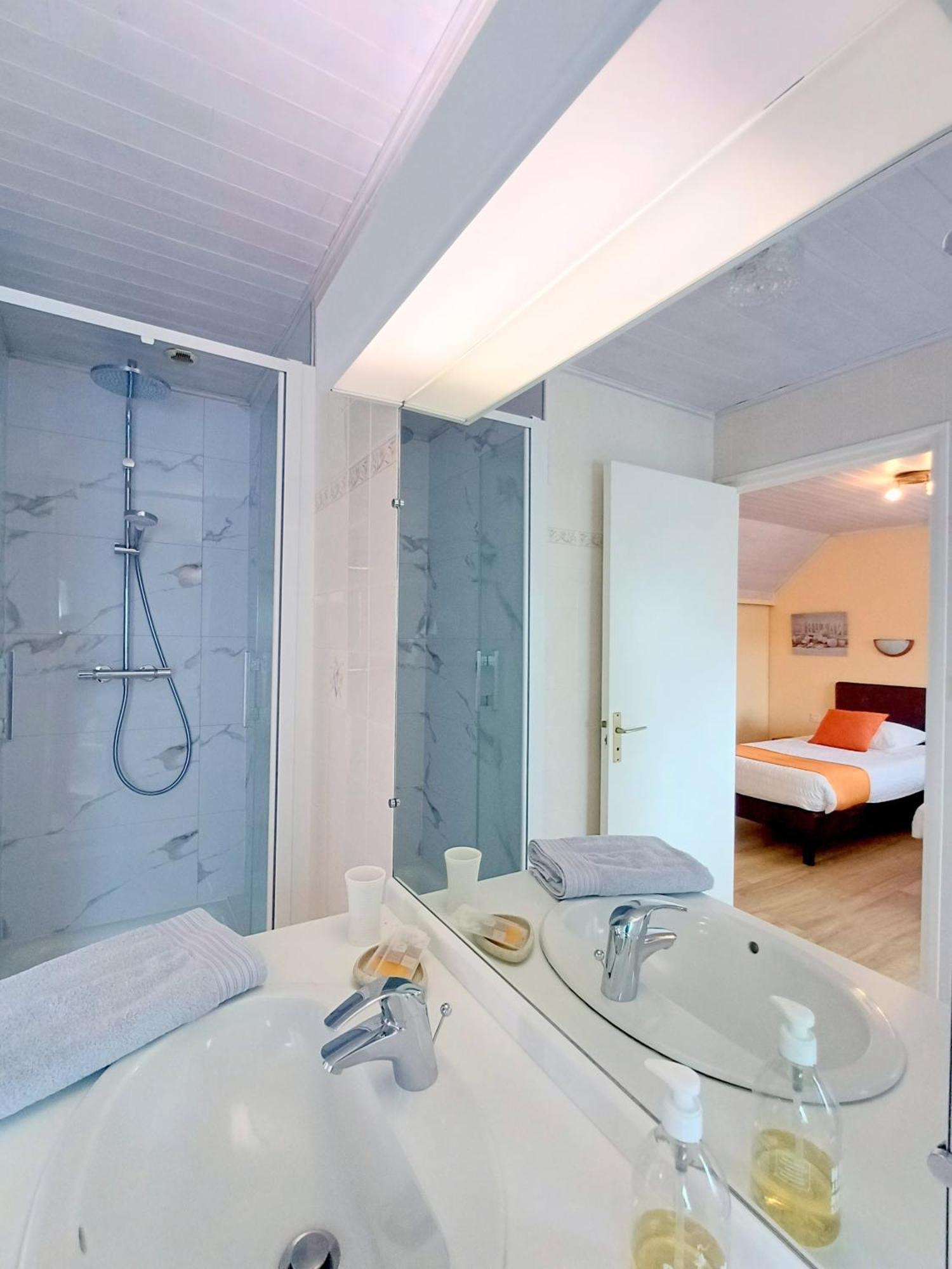 Au Calme A 10Mn Des Baies De Douarnenez Et Audierne Avec Cuisine A Disposition Mahalon Exteriör bild