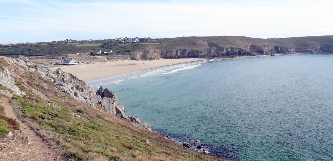 Au Calme A 10Mn Des Baies De Douarnenez Et Audierne Avec Cuisine A Disposition Mahalon Exteriör bild